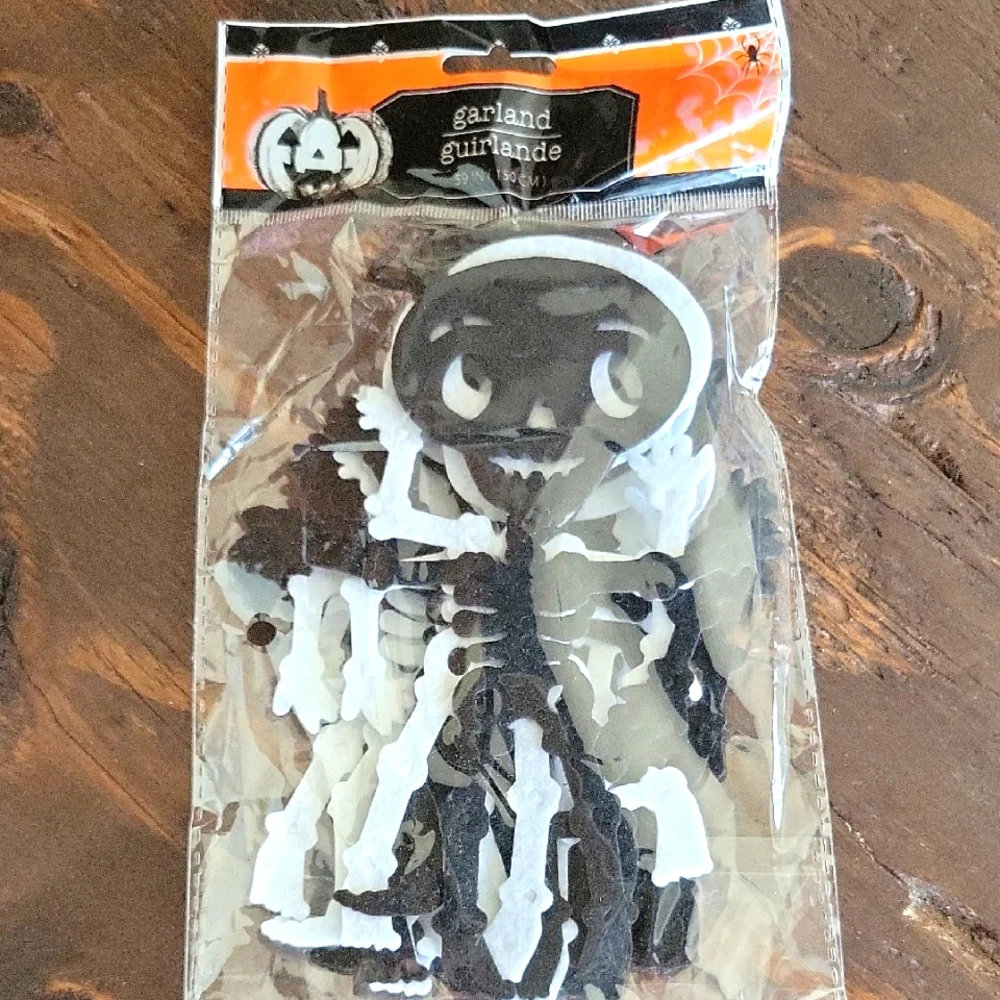 4 For $20 Halloween Skeleton Garland